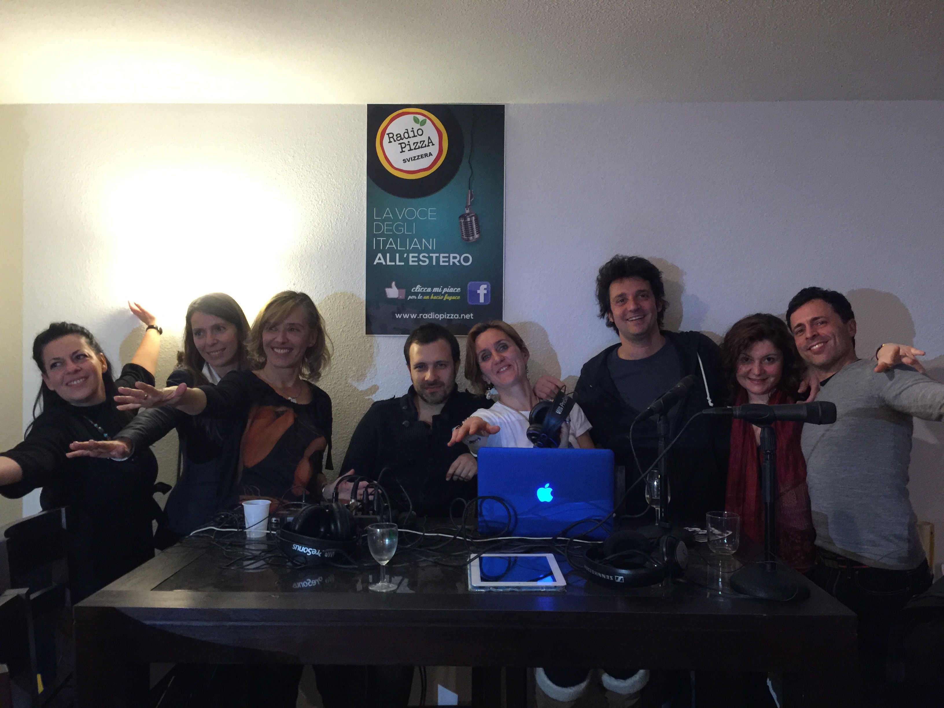 Image 4 de l'interview par la radio 'Radio Pizza' de l'agence matrimoniale de Suisse